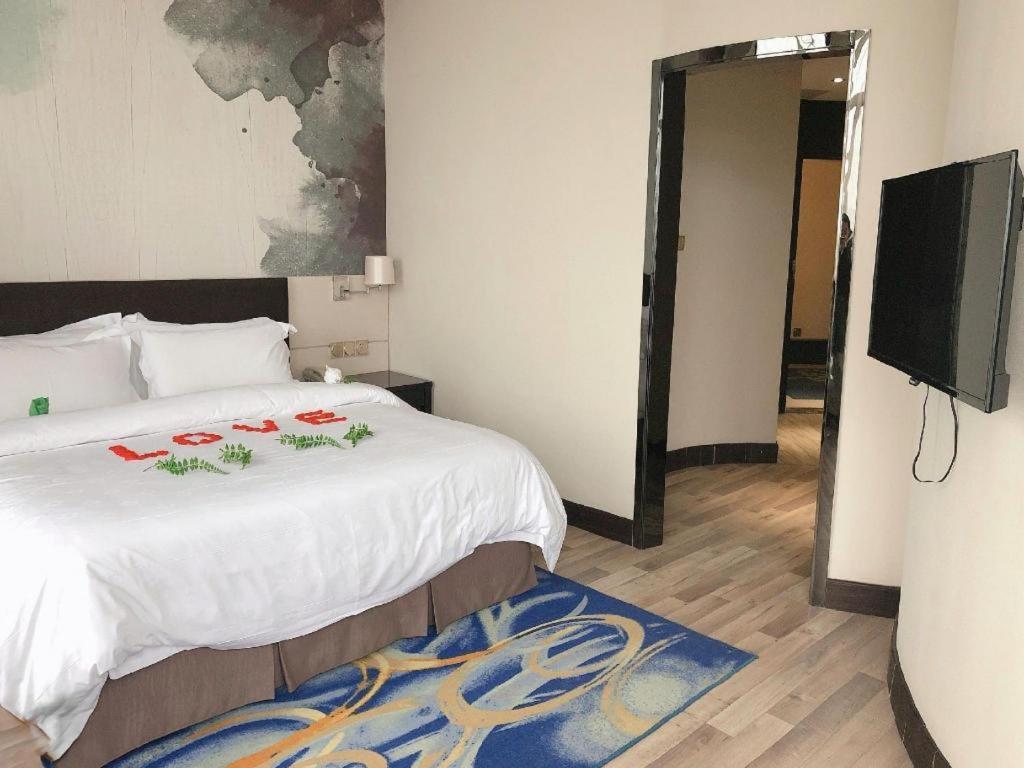 Jinjiang Metropolo Hotel - Liyang Tianmu Lake Changzhou  Exterior photo